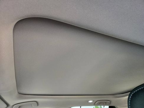 Used 2025 Honda Pilot Touring image 32
