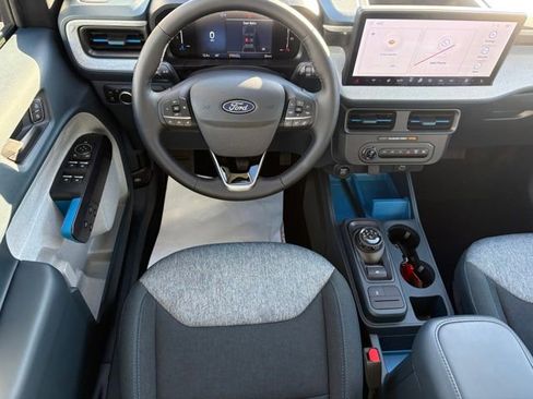 Used 2025 Ford Maverick XLT w/ XLT Luxury Package image 9