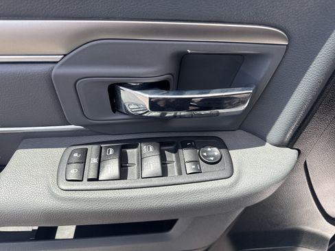 Used 2019 RAM 1500 Warlock AWD/4WD image 12