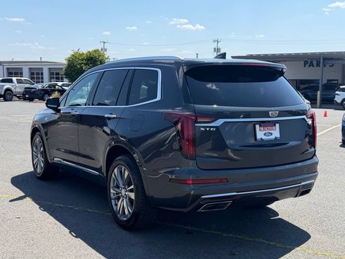 Used 2022 Cadillac XT6 Premium Luxury FWD image 7
