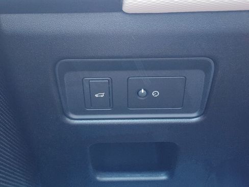 Certified 2023 Land Rover Discovery S R-Dynamic image 23