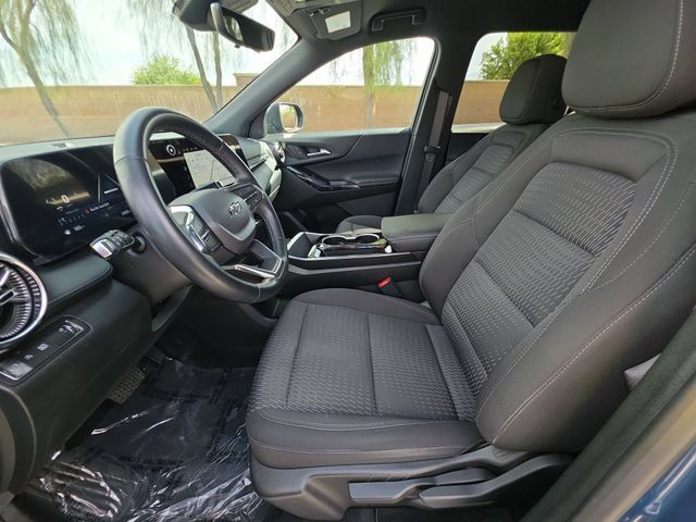 Used 2025 Chevrolet Equinox LT w/ Safety and Technology Package FWD image 19