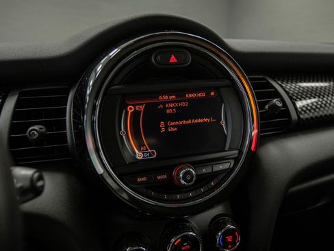 Used 2017 MINI Cooper S image 21