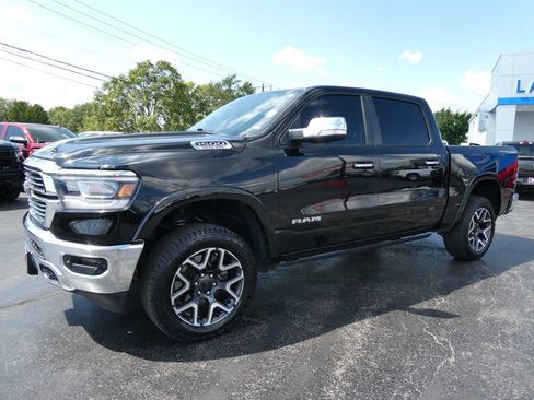 Used 2019 RAM 1500 Laramie AWD/4WD image 8