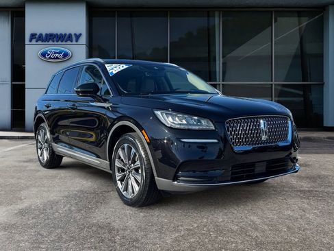 Used 2022 Lincoln Corsair Reserve w/ Luxury Package image 3