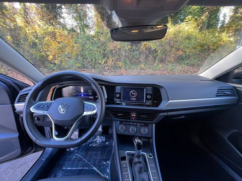 Used 2024 Volkswagen Jetta S image 29