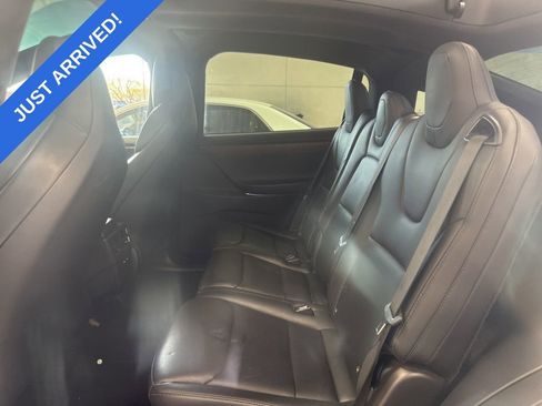 Used 2018 Tesla Model X 75D image 5