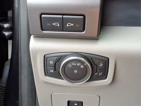 Used 2015 Ford F150 XLT w/ Equipment Group 301A Mid AWD/4WD image 16