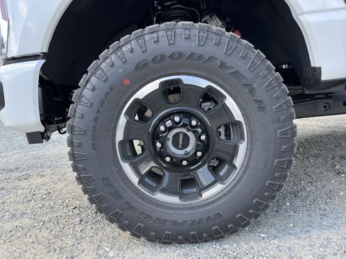 New 2026 Ford F250 Platinum w/ Tremor Off-Road Package image 12