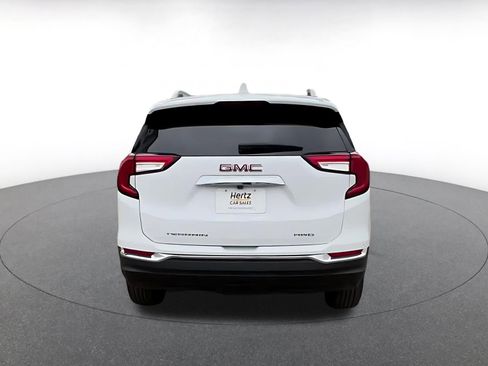 Used 2024 GMC Terrain SLT AWD/4WD image 12