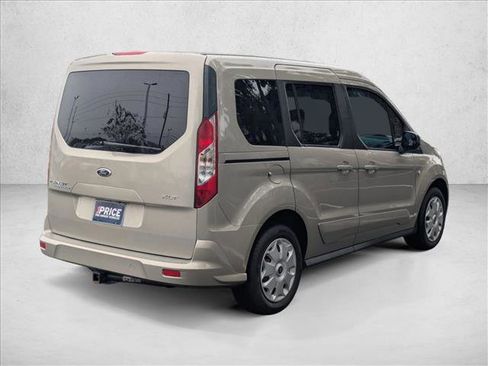 Used 2016 Ford Transit Connect XLT image 5