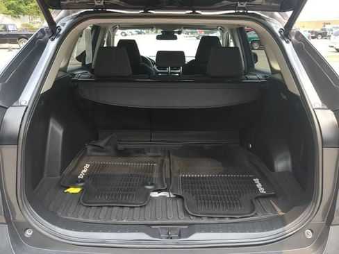 Used 2021 Toyota RAV4 XLE w/ Convenience Package AWD/4WD image 12