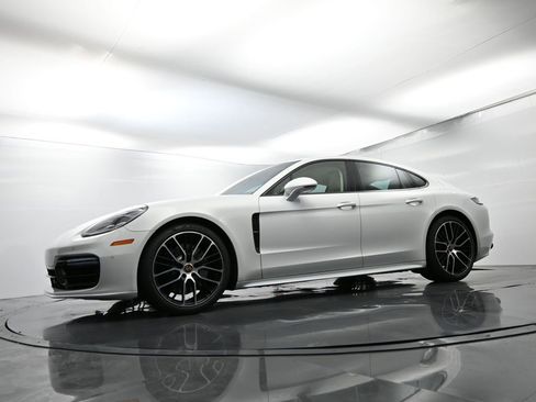 Certified 2022 Porsche Panamera GTS image 45