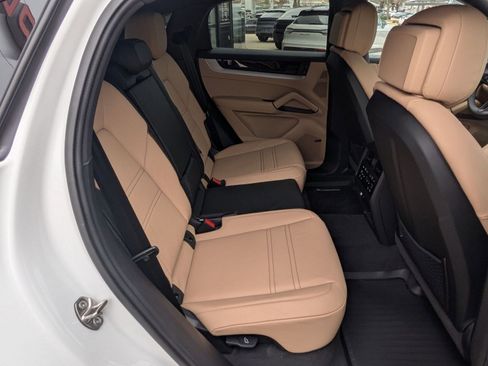 New 2026 Porsche Cayenne S image 24