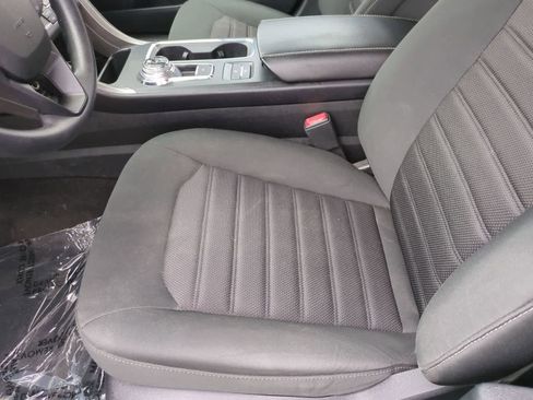 Used 2020 Ford Fusion SE FWD image 16