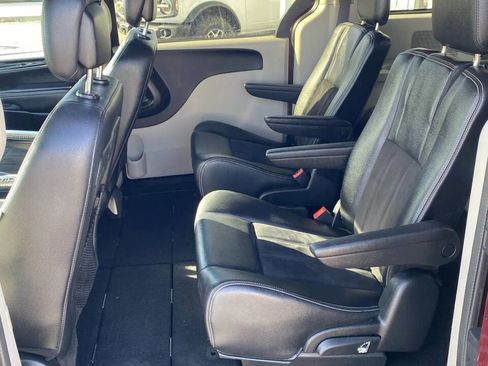 Used 2020 Dodge Grand Caravan SXT FWD image 23