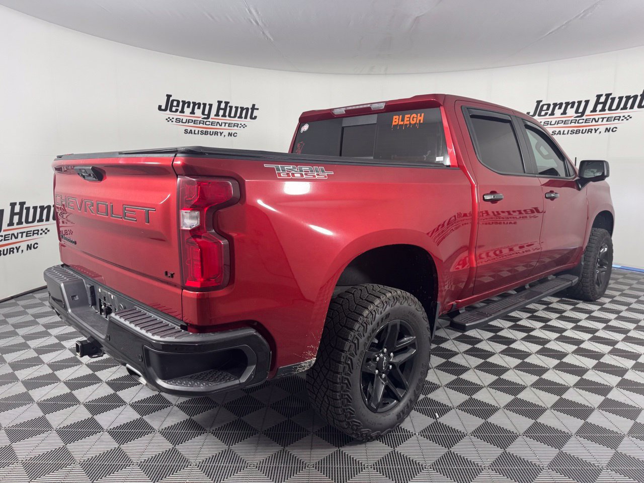 Used 2024 Chevrolet Silverado 1500 LT Trail Boss w/ LT Trail Boss Premium Package AWD/4WD image 7
