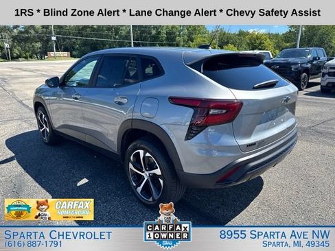 Used 2024 Chevrolet Trax RS w/ Driver Confidence Package FWD image 4