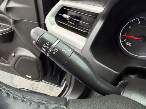 Used 2019 GMC Acadia SLT image 41