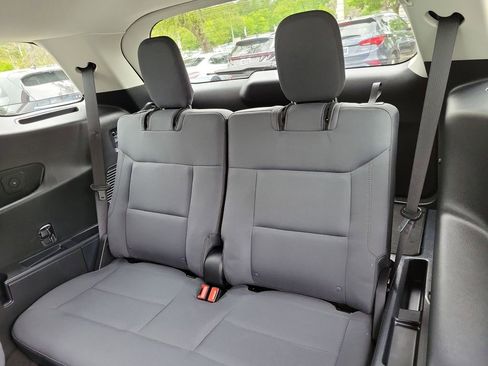 Used 2025 Ford Explorer Active RWD image 16