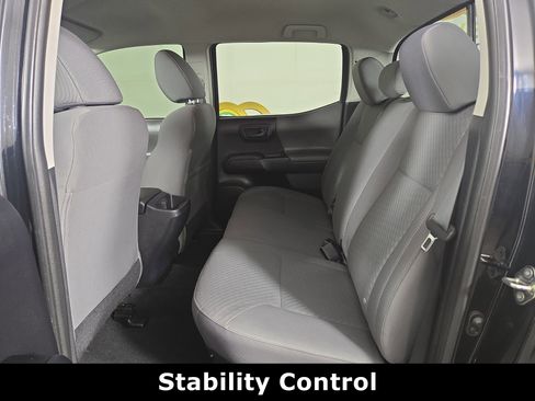 Used 2020 Toyota Tacoma SR AWD/4WD image 12