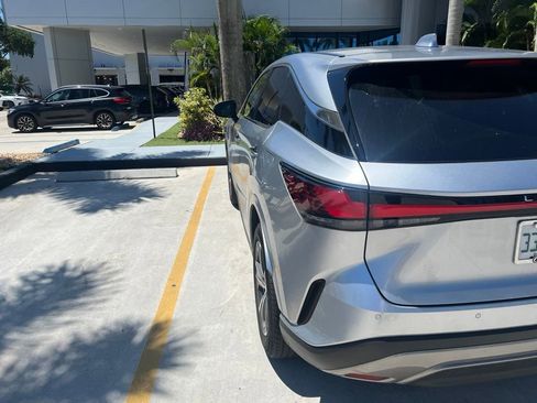 Certified 2025 Lexus RX 350 FWD w/ Technology Package image 10