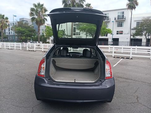 Used 2014 Toyota Prius Four FWD image 9