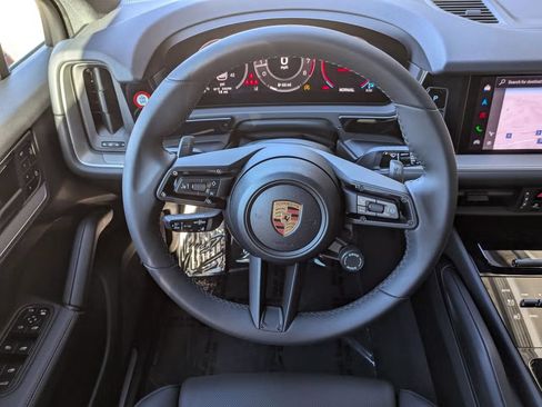 Certified 2026 Porsche Cayenne AWD/4WD image 16
