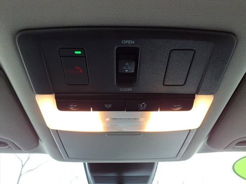 Used 2024 Nissan Altima 2.0 SR image 17