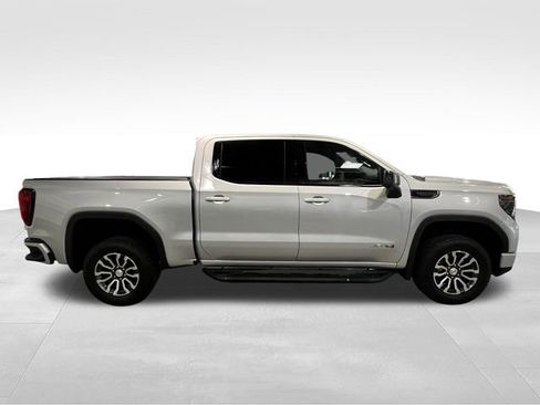 Used 2022 GMC Sierra 1500 AT4 w/ AT4 Preferred Package AWD/4WD image 8