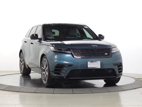 Certified 2026 Land Rover Range Rover Velar Dynamic SE AWD/4WD image 11