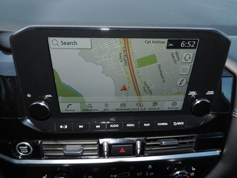 Used 2024 Nissan Pathfinder Platinum w/ Cargo Package FWD image 24