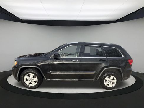 Used 2011 Jeep Grand Cherokee Laredo AWD/4WD image 4