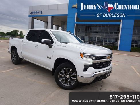 Used 2022 Chevrolet Silverado 1500 LT w/ Protection Package AWD/4WD image 1