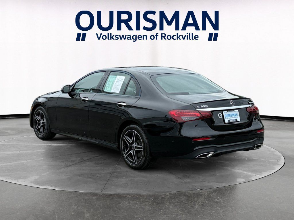 Used 2023 Mercedes-Benz E 350 4MATIC Sedan image 4