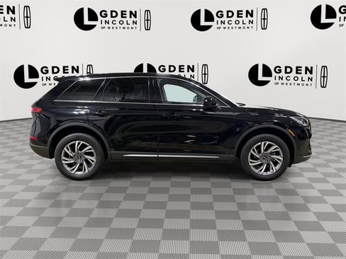 Used 2025 Lincoln Corsair AWD image 9