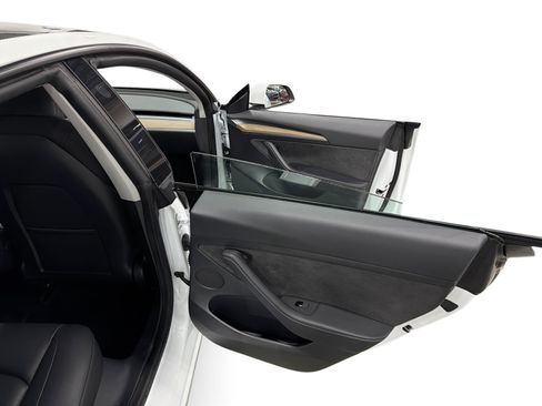 Certified 2023 Tesla Model 3 Standard Range RWD image 12