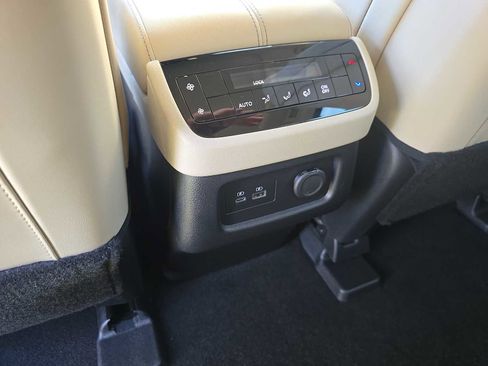 Used 2023 INFINITI QX60 Luxe FWD image 15