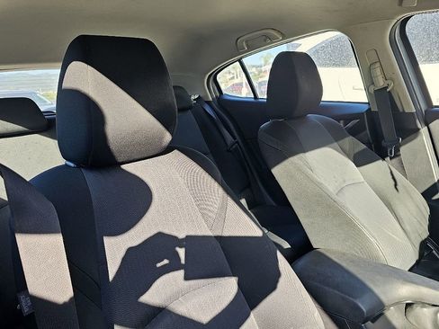 Used 2014 MAZDA MAZDA3 i Sport image 6