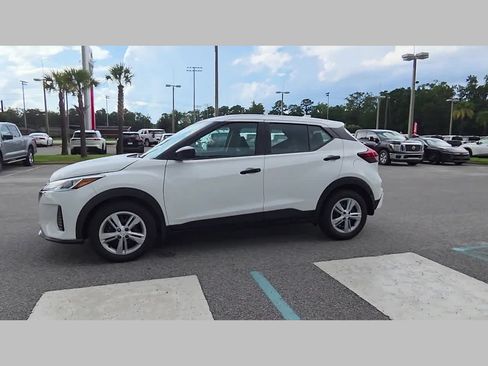 Used 2025 Nissan Kicks Play S FWD image 24