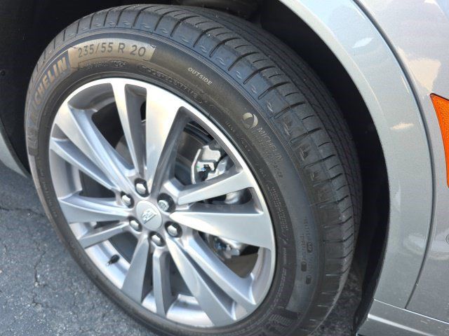 Used 2025 Cadillac XT6 Premium Luxury w/ Technology Package FWD image 9