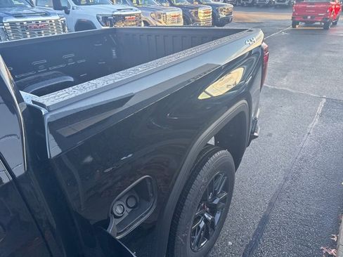 New 2026 GMC Sierra 1500 Elevation image 11