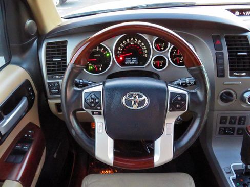 Used 2014 Toyota Sequoia Platinum image 20