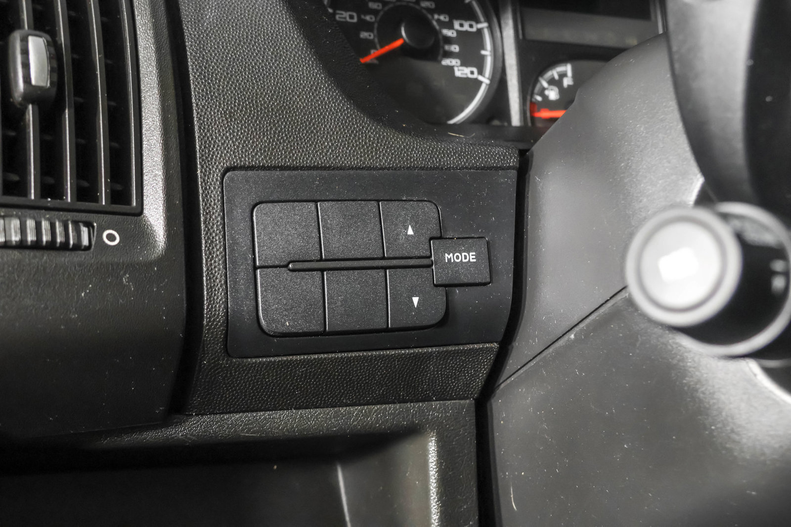 Used 2017 RAM ProMaster 1500 FWD image 22