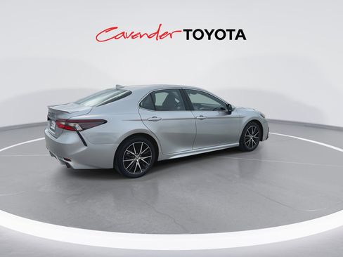 Used 2023 Toyota Camry SE FWD image 8