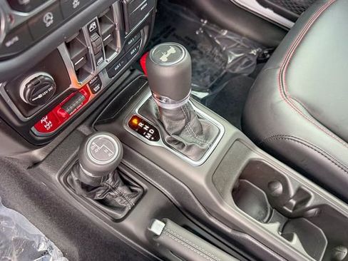 New 2026 Jeep Wrangler Unlimited Rubicon w/ Technology Group image 23