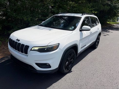 Used 2020 Jeep Cherokee Latitude Plus FWD image 1