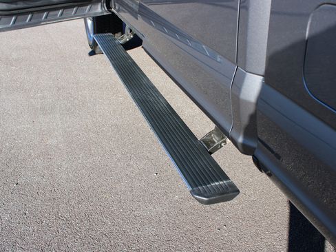 Used 2022 Ford F250 Platinum w/ FX4 Off-Road Package image 10