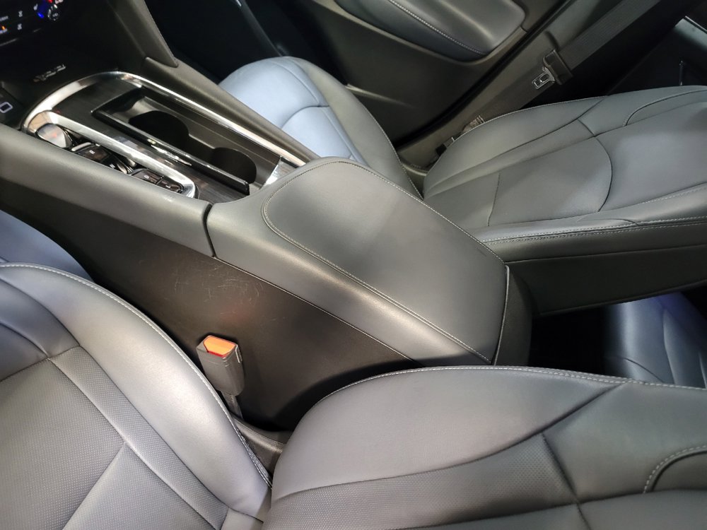 Used 2023 Buick Enclave Essence w/ Sport Touring Edition FWD image 26