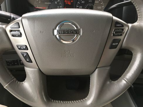 Used 2018 Nissan NV 3500 SL RWD image 13